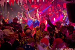 2025-03-04-23-00-50_web